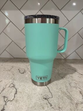 Yeti Mint Green Insulated Rambler with Handle